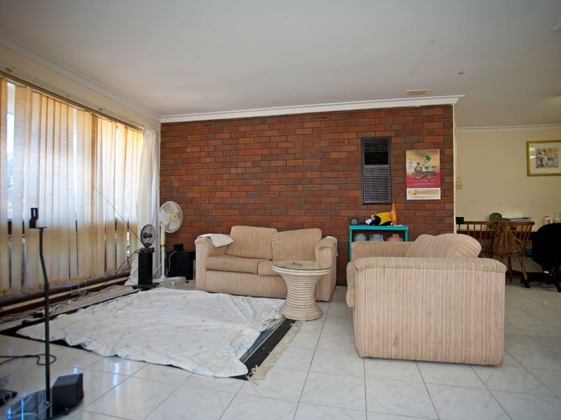 20 Denston Way, Girrawheen WA 6064