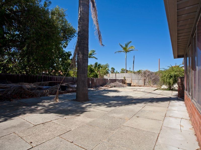 20 Denston Way, Girrawheen WA 6064