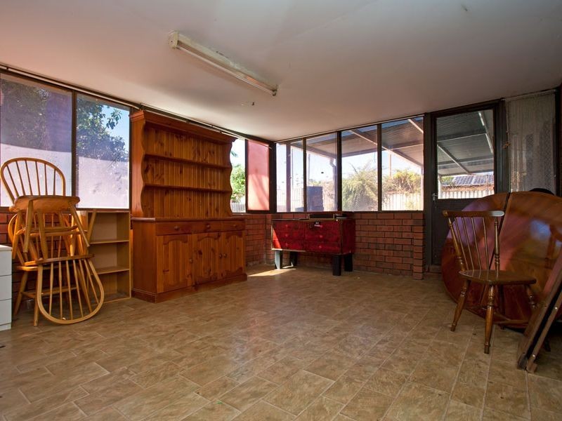 20 Denston Way, Girrawheen WA 6064