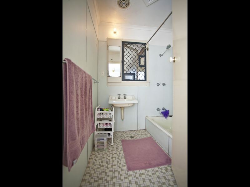 34 Manolas Way, Girrawheen WA 6064