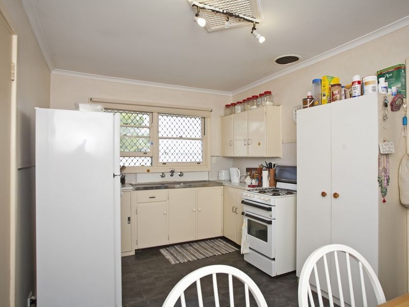 34 Manolas Way, Girrawheen WA 6064