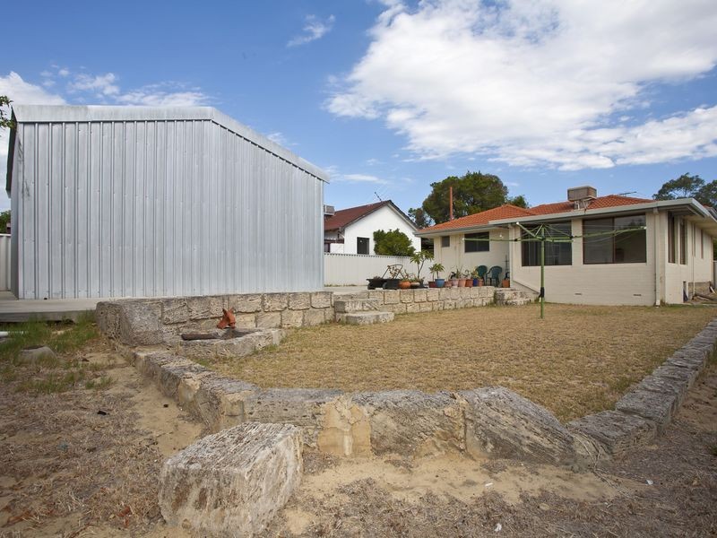 34 Manolas Way, Girrawheen WA 6064