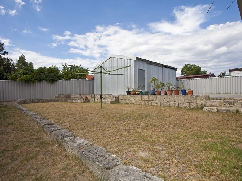 34 Manolas Way, Girrawheen WA 6064