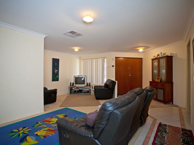 40 Nottingham Gardens, Ballajura WA 6066