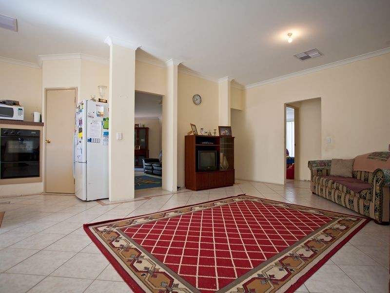 40 Nottingham Gardens, Ballajura WA 6066