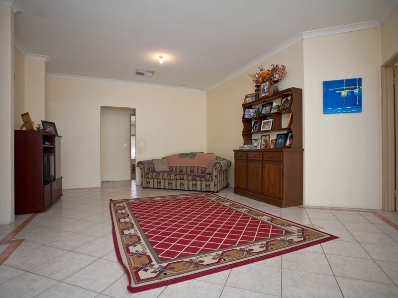 40 Nottingham Gardens, Ballajura WA 6066