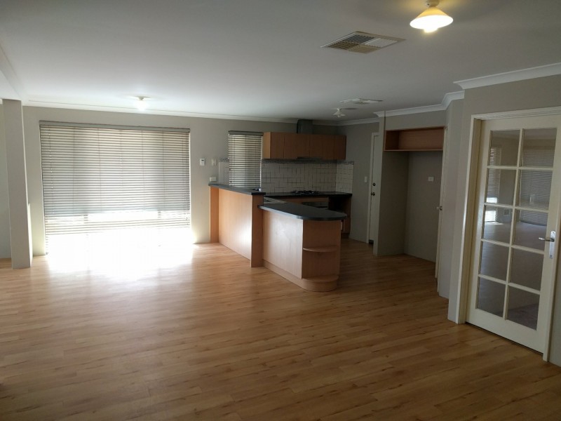 26 Trent Bridge Avenue, Madeley WA 6065