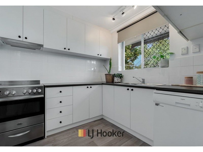 21 Wychcross St, Westminster WA 6061