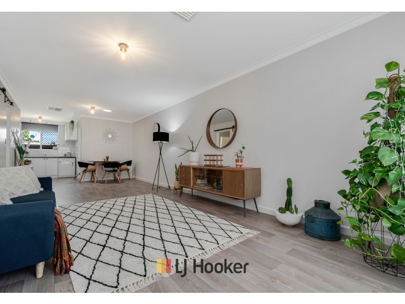 21 Wychcross St, Westminster WA 6061