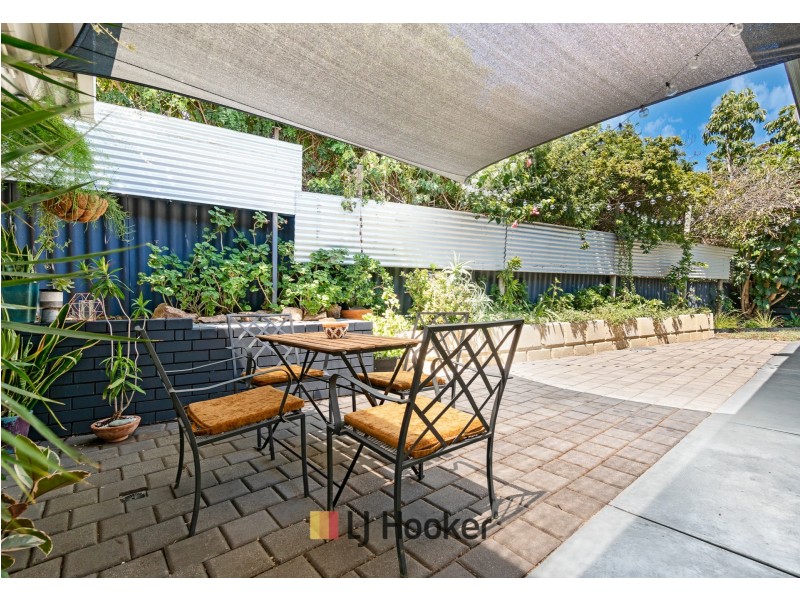 21 Wychcross St, Westminster WA 6061