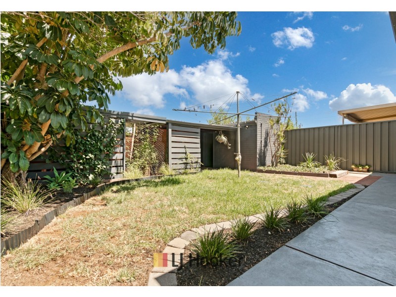 21 Wychcross St, Westminster WA 6061