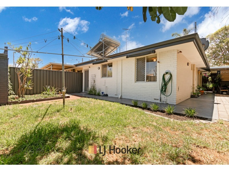 21 Wychcross St, Westminster WA 6061