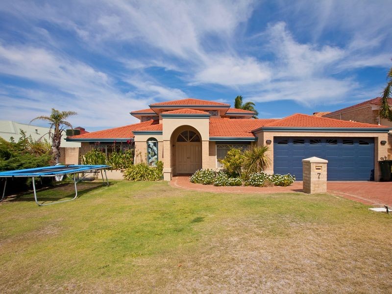 7 Cherrywood Avenue, Dianella WA 6059