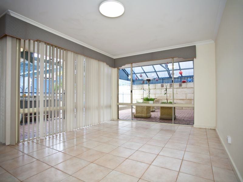 7 Cherrywood Avenue, Dianella WA 6059