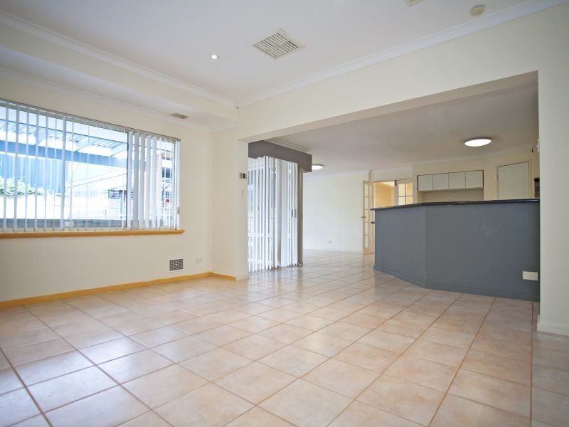 7 Cherrywood Avenue, Dianella WA 6059