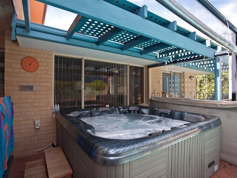 7 Cherrywood Avenue, Dianella WA 6059