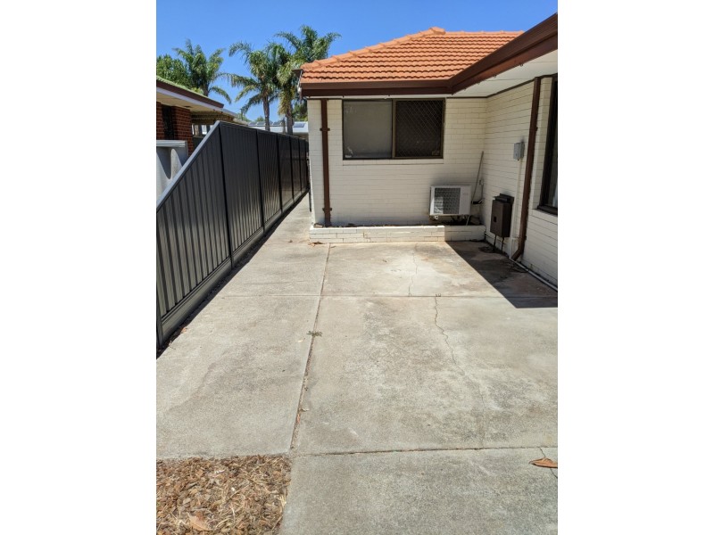 28 Mereworth Way, Girrawheen WA 6064