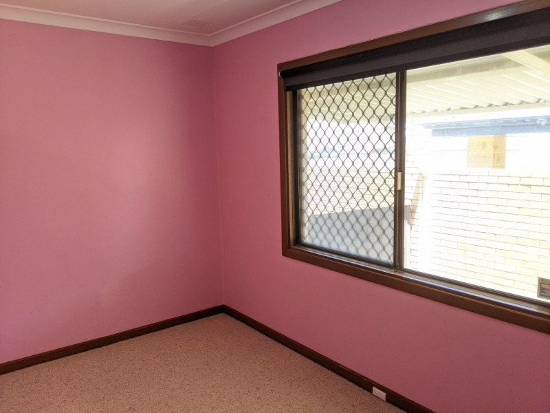 28 Mereworth Way, Girrawheen WA 6064