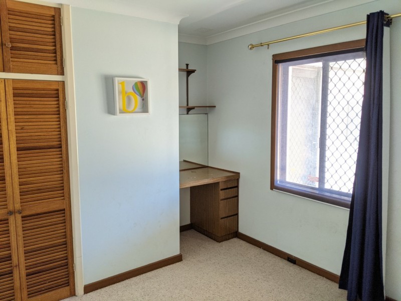 28 Mereworth Way, Girrawheen WA 6064