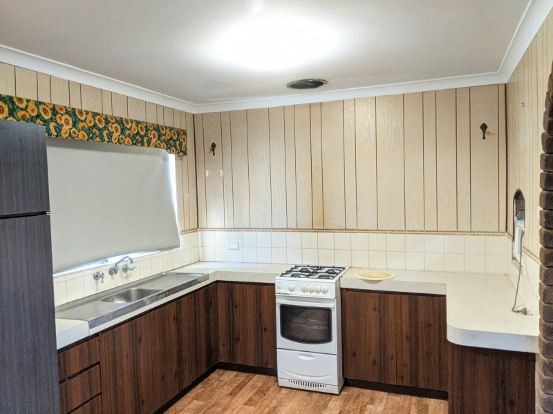 28 Mereworth Way, Girrawheen WA 6064