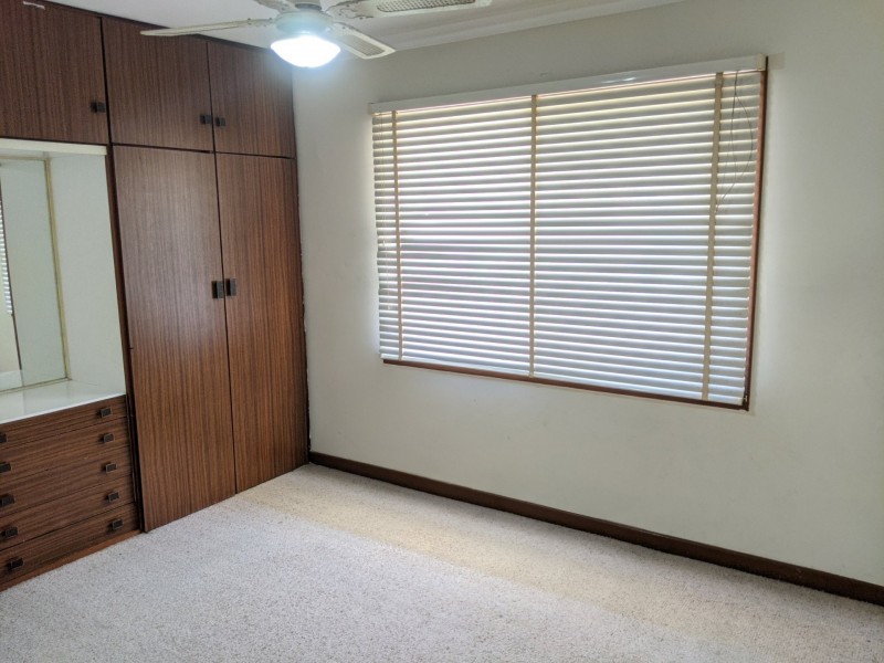 28 Mereworth Way, Girrawheen WA 6064