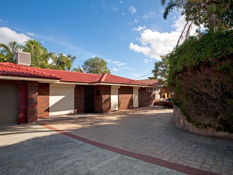 105 Waddington Crescent, Koondoola WA 6064