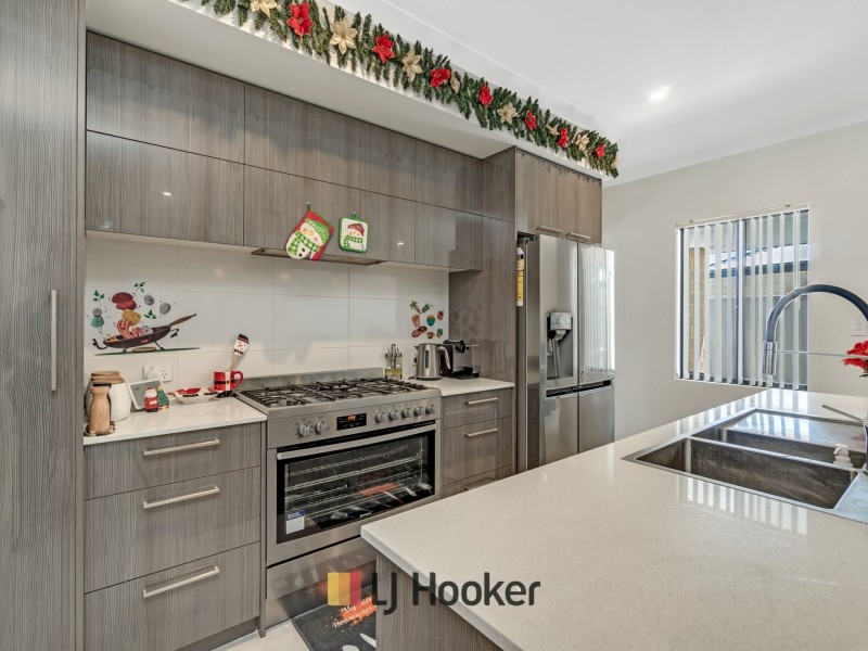 57 Pegasus Rd, Bennett Springs WA 6063