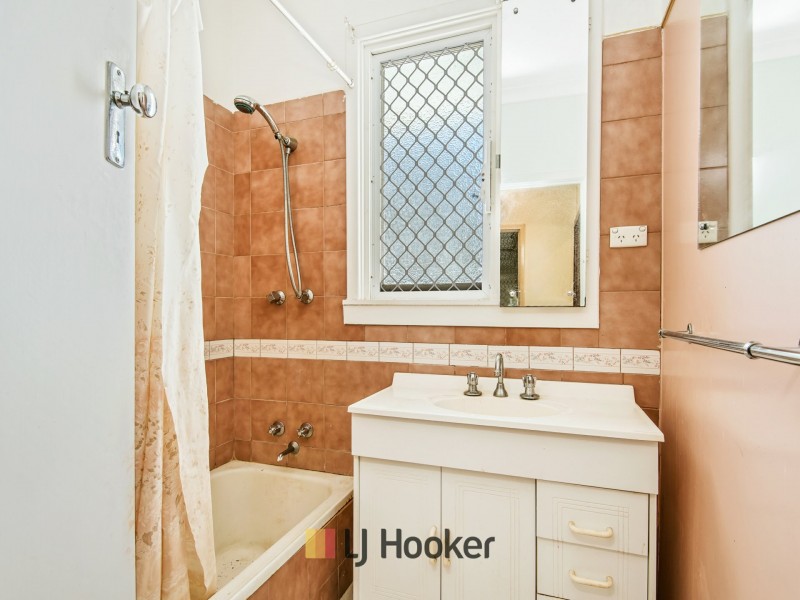 12 Newhaven Way, Nollamara WA 6061