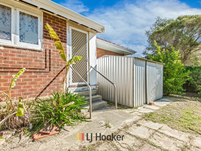 12 Newhaven Way, Nollamara WA 6061