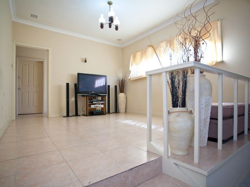 311 Grand Promenade, Dianella WA 6059