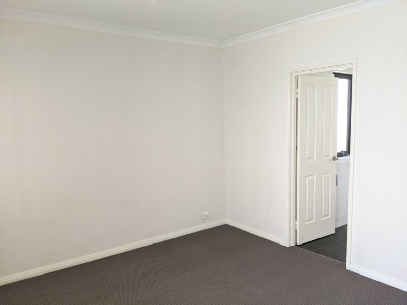 3B Findon Crescent, Westminster WA 6061