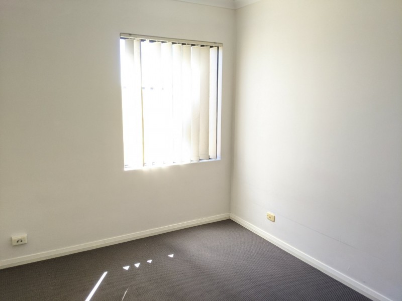 3B Findon Crescent, Westminster WA 6061