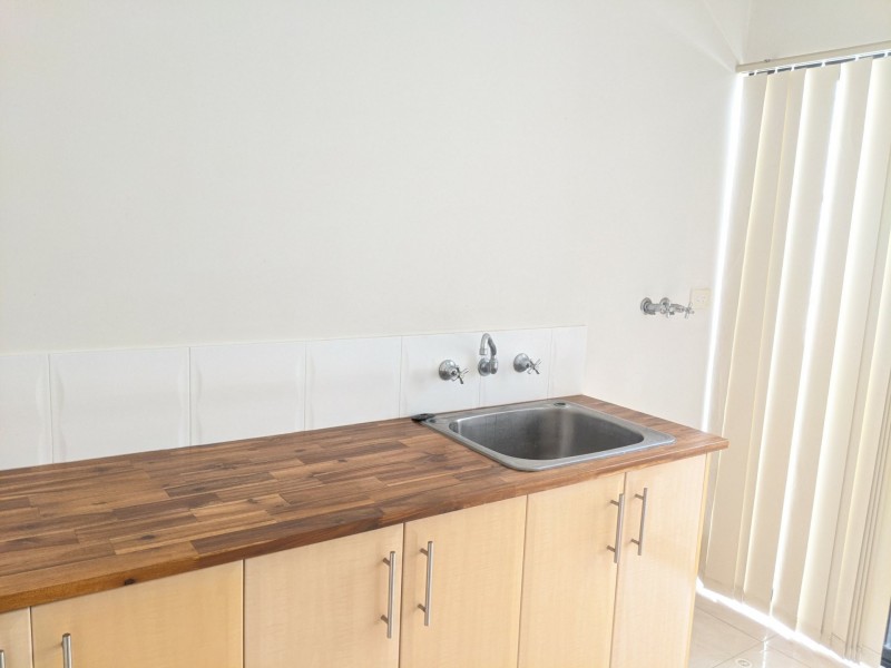 3B Findon Crescent, Westminster WA 6061