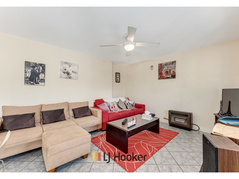 2/3 Derrington Crescent, Balga WA 6061