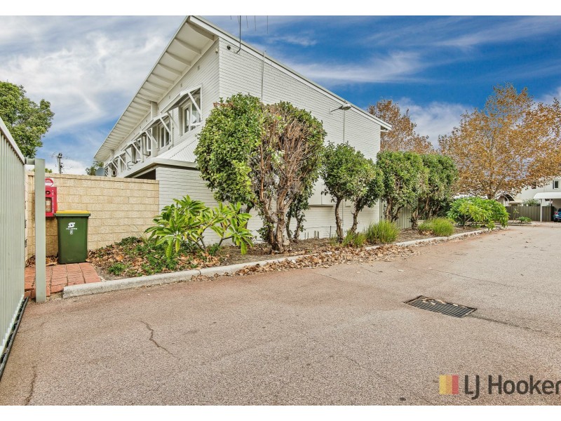 2/3 Derrington Crescent, Balga WA 6061