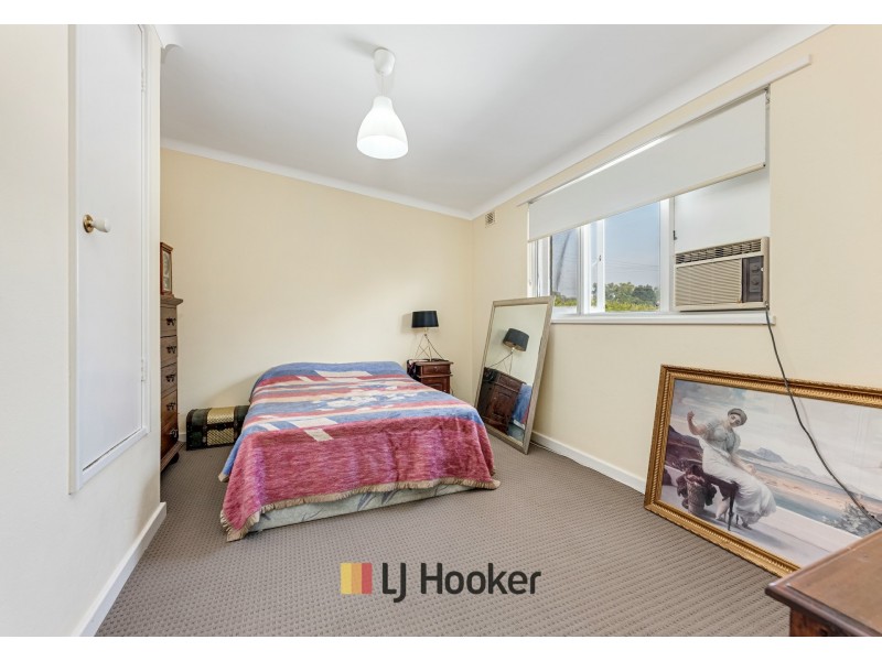 2/3 Derrington Crescent, Balga WA 6061