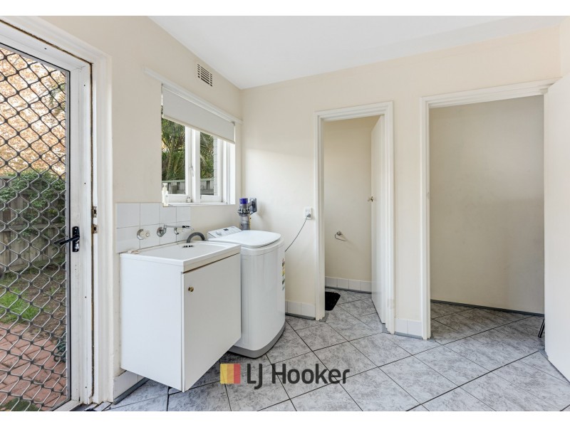 2/3 Derrington Crescent, Balga WA 6061