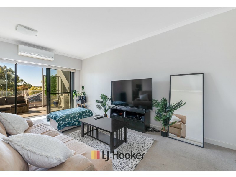 10/1 Walsh Loop, Joondalup WA 6027