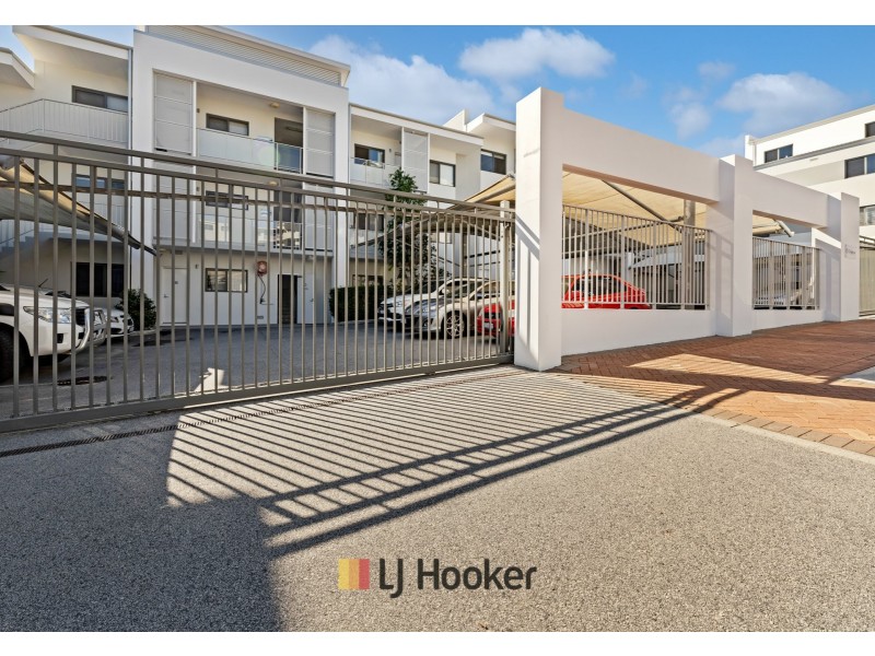 10/1 Walsh Loop, Joondalup WA 6027