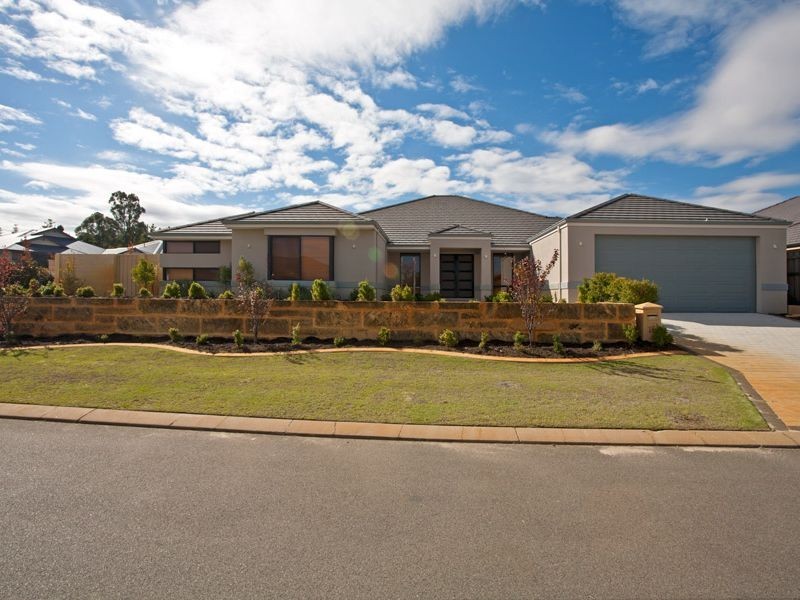 16 Woburn Park Avenue, Ellenbrook WA 6069