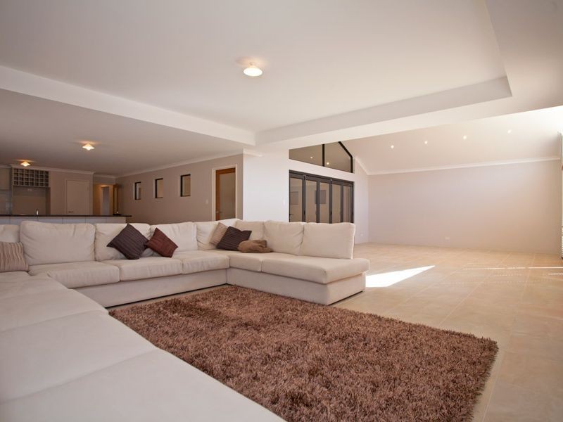16 Woburn Park Avenue, Ellenbrook WA 6069