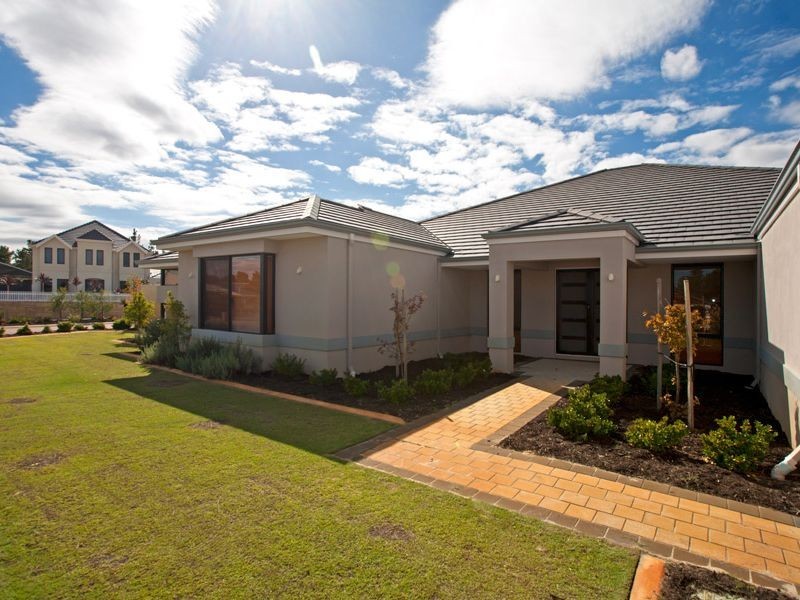 16 Woburn Park Avenue, Ellenbrook WA 6069