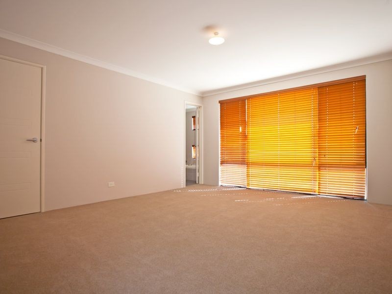 16 Woburn Park Avenue, Ellenbrook WA 6069