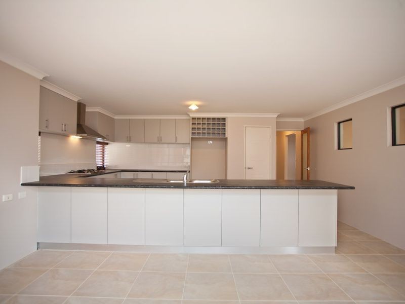 16 Woburn Park Avenue, Ellenbrook WA 6069