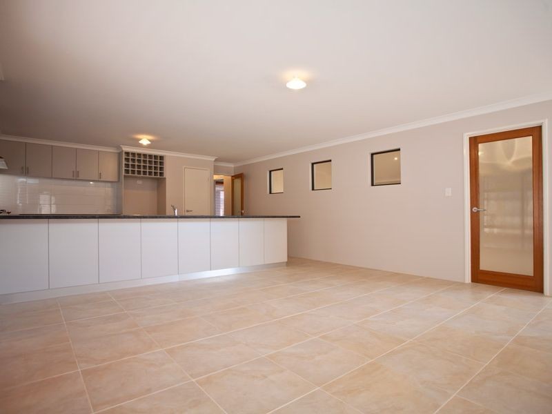 16 Woburn Park Avenue, Ellenbrook WA 6069