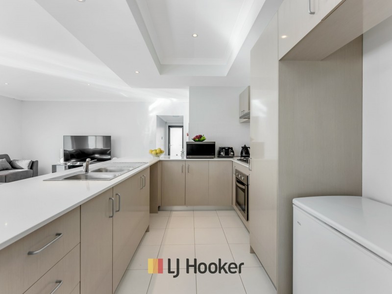 14 Hoypoy Gardens, Darch WA 6065