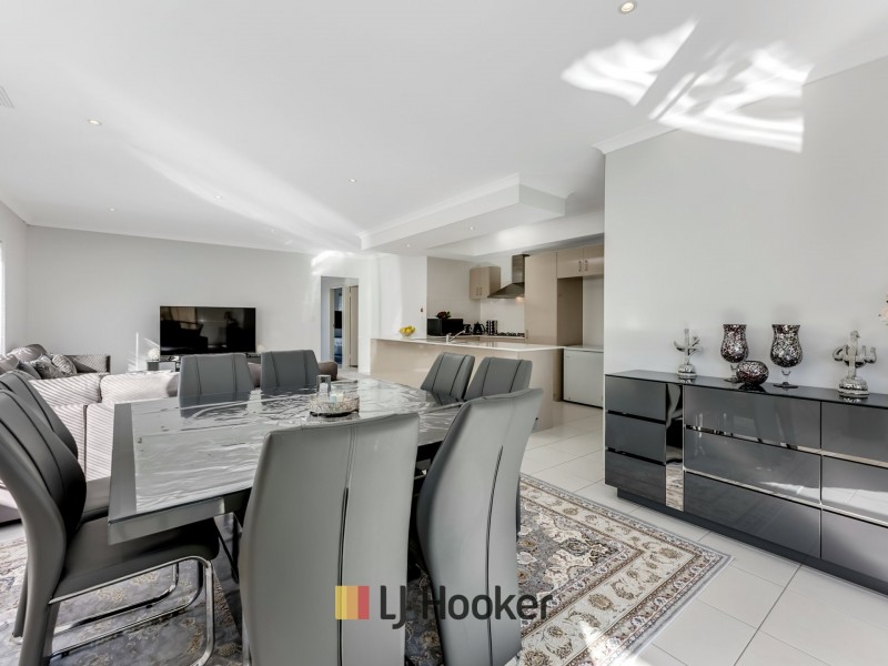 14 Hoypoy Gardens, Darch WA 6065