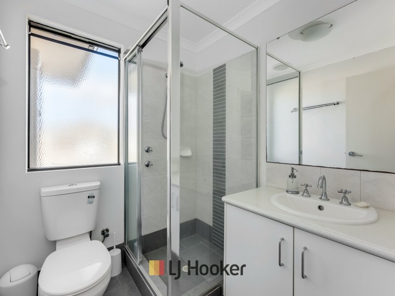 14 Hoypoy Gardens, Darch WA 6065