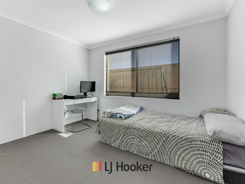 14 Hoypoy Gardens, Darch WA 6065