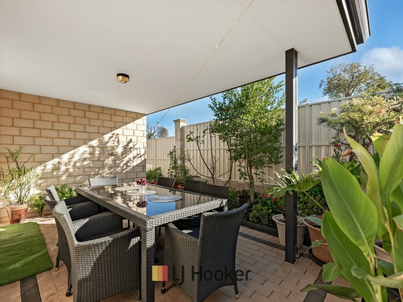 14 Hoypoy Gardens, Darch WA 6065